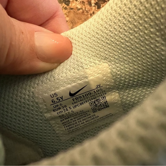 Nike Glacier Blue Dunks Lace-Up Sneakers - Picture 6 of 6